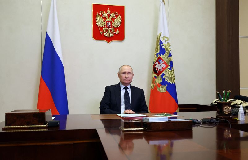 プーチン氏、サウジ皇太子と協議　原油価格安定維持への協力巡り