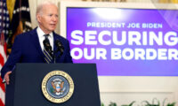 バイデン大統領、米国市民と結婚した不法移民の保護を発表