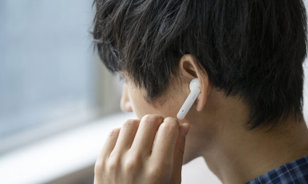 ノイズキャンセリング無線イヤホン：長時間使用が聴力に及ぼす影響は？（下）