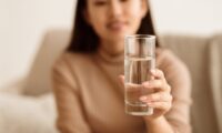 水分補給の常識を覆す？　専門家が語る1日8杯の真実