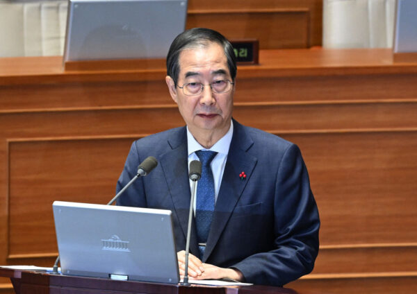 韓国　首相の弾劾案可決　職務停止に