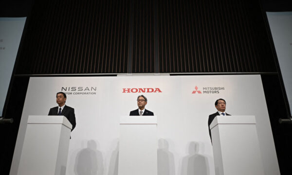 日本の自動車産業再編　ホンダ日産統合とEVシフトの行方