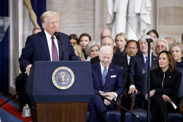 トランプ政権の燃費基準引き下げが意味すること