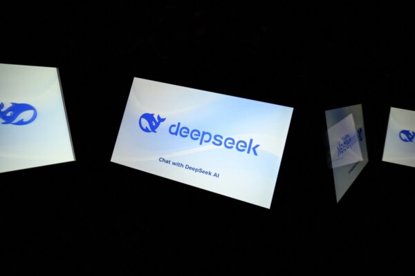 中国AI　DeepSeekの精度は17%　審査機関の監査結果