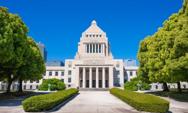 衆院予算委　新年度予算案審議入り見送り　参考人招致で与野党対立